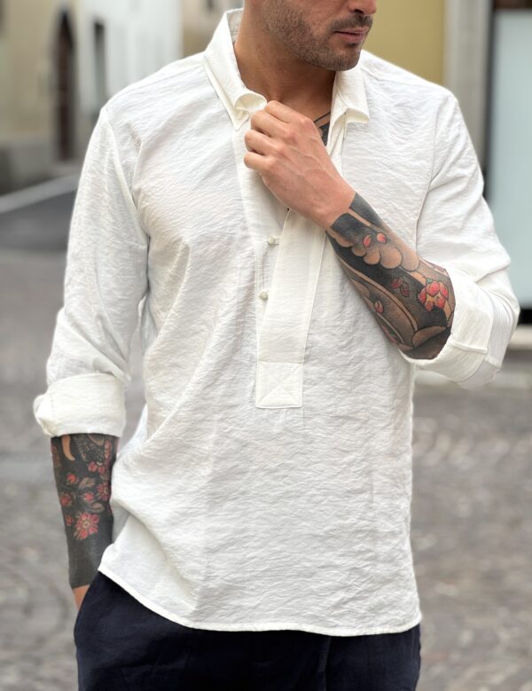 Camicia collo serafino latte - immagine 3