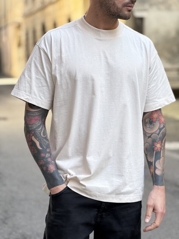 T-shirt taglio boxing beige