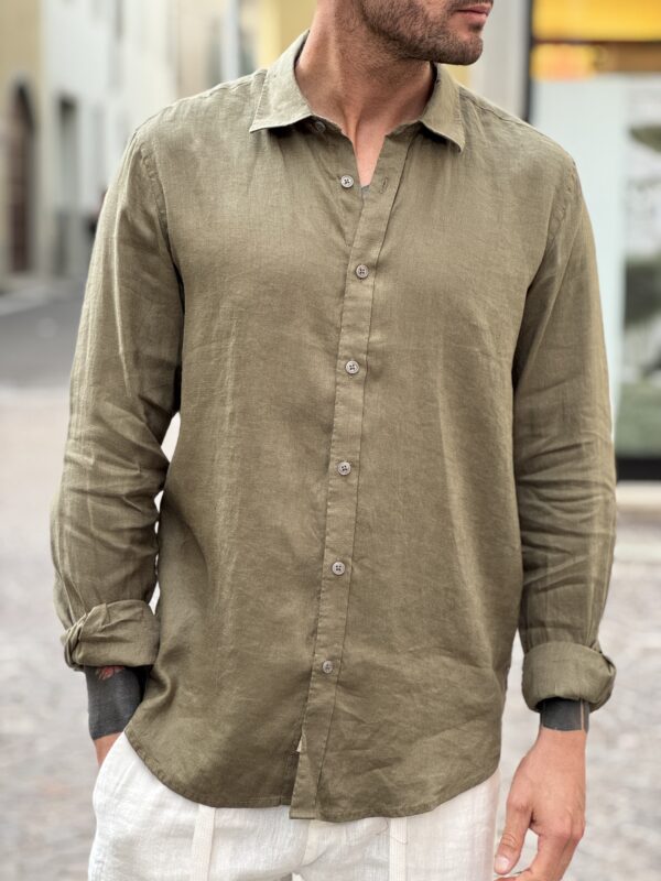 Camicia in lino military