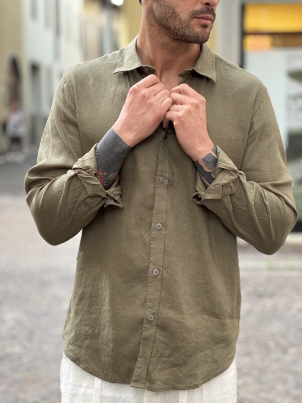 Camicia in lino military - immagine 2