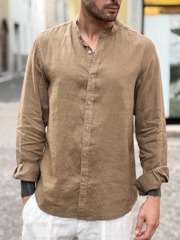 Camicia in Lino coreana camel