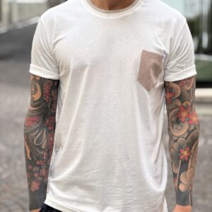 T-shirt con taschino a contrasto beige