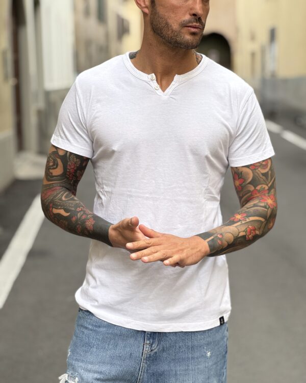 T-shirt chester white - immagine 2