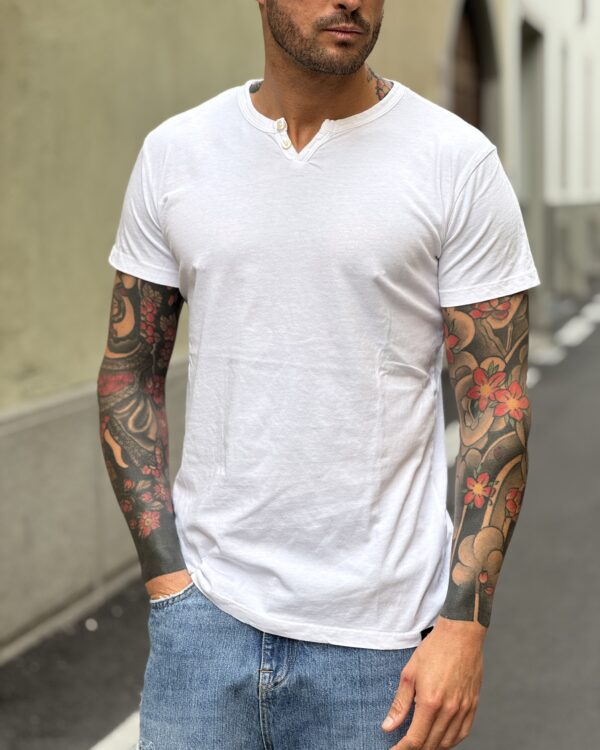 T-shirt chester white