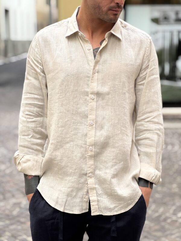 Camicia in lino beige