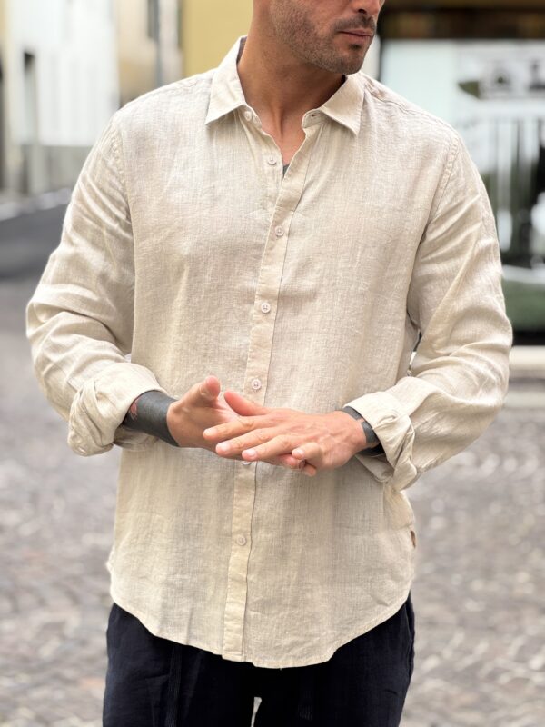 Camicia in lino beige - immagine 3