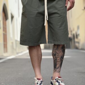 Bermuda oversize verde