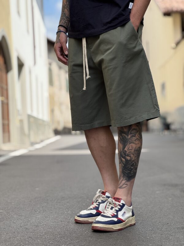 Bermuda oversize verde - immagine 3